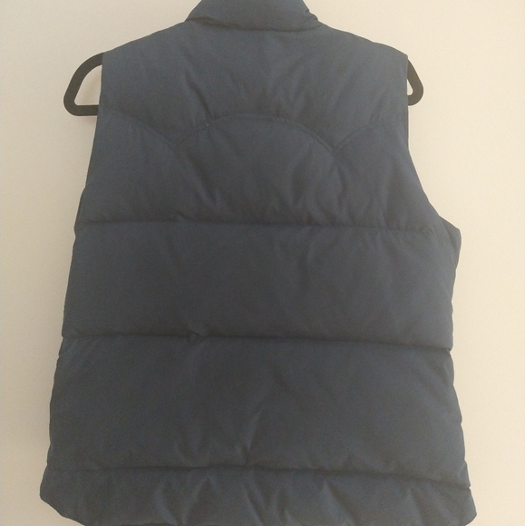 American Eagle Outfitters reversible puffer vest - Picture 3 of 8